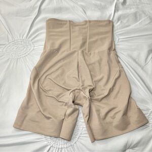 Miraclesuit Highwaisted Tummy Control Slimming Shapewear Neutral Tan Size Large